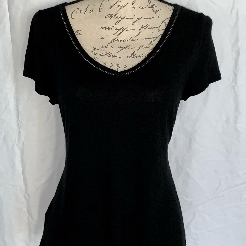 Ann Taylor loft black tee, size medium